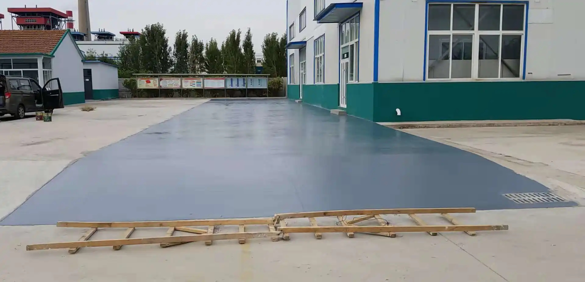 河池车间厂房地坪漆修补翻新